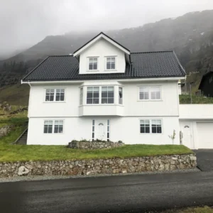 Kunoy: House close to nature.